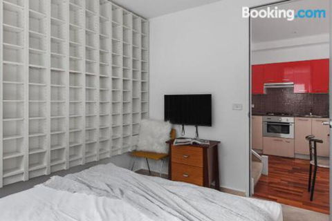 Heart Of Sandringham Apartment By Ready Set Host - Accommodation Port Macquarie 0