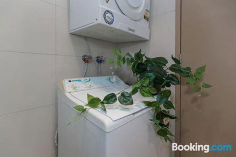 Heart Of Sandringham Apartment By Ready Set Host - Accommodation Port Macquarie 4
