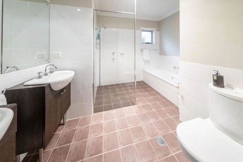 RUST - Accommodation Port Macquarie 5