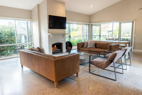 RUST - Accommodation Port Macquarie 1