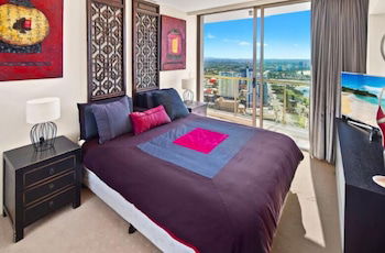 Luxury 3BR Apt With Incredible Views - Accommodation Port Macquarie 2