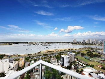 Panoramic Views At Sub Penthouse Apt - Accommodation Port Macquarie 5