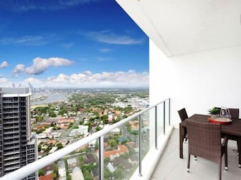 Panoramic Views At Sub Penthouse Apt - Accommodation Port Macquarie 4