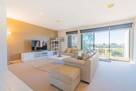 Stylish 3 Bedroom Condo - Accommodation Port Macquarie 2
