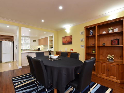 Villa Joie De Vie Located Within Cypress Lakes - Accommodation Port Macquarie 2