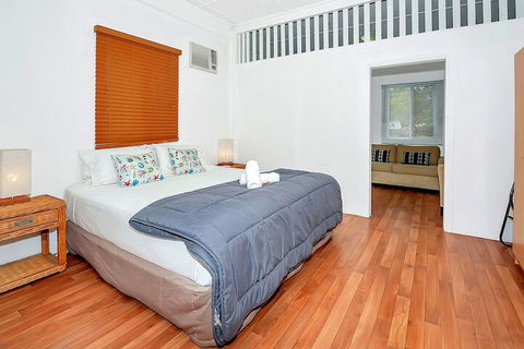 Easy Going Holiday Unit On McKenzie MK6 - Accommodation Port Macquarie 1