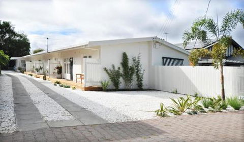 Pine At Arlos Refined Luxury In Glenelg - Accommodation Port Macquarie 6