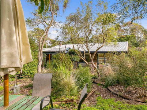 Hakea Bush Cabin - Accommodation Port Macquarie 5