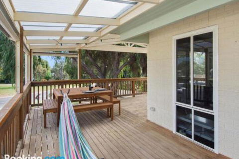 EdAn Beachhouse 21 Laronde - Accommodation Port Macquarie 1