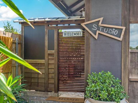 Black Beauty Studio - Accommodation Port Macquarie 5