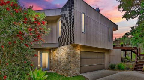 SURF Side SECRET INVERLOCH - Accommodation Port Macquarie 0