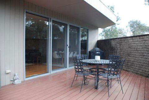 SURF Side SECRET INVERLOCH - Accommodation Port Macquarie 4