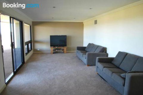 Eagles Nest - Accommodation Port Macquarie 1