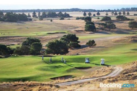 Eagles Nest - Accommodation Port Macquarie 3