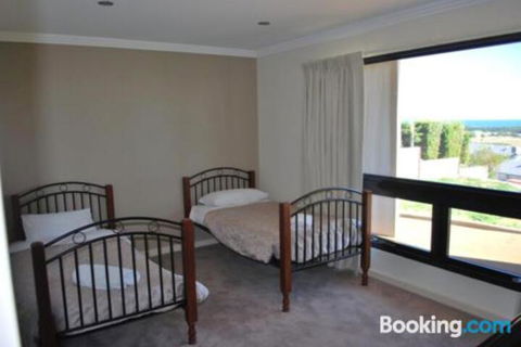Eagles Nest - Accommodation Port Macquarie 2