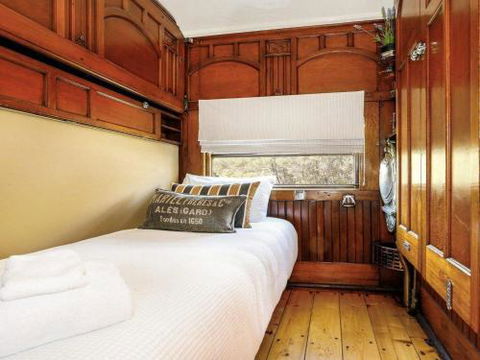 THE ANGAS CARRIAGE Alpine Southern Highlands 4pm Check Out On Sundays - Accommodation Port Macquarie 4