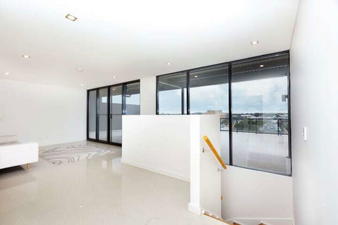 Enjoy Penthouse Living In The CBD - Accommodation Port Macquarie 4