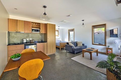 Freycinet Stone Studio 8 - Accommodation Port Macquarie 3