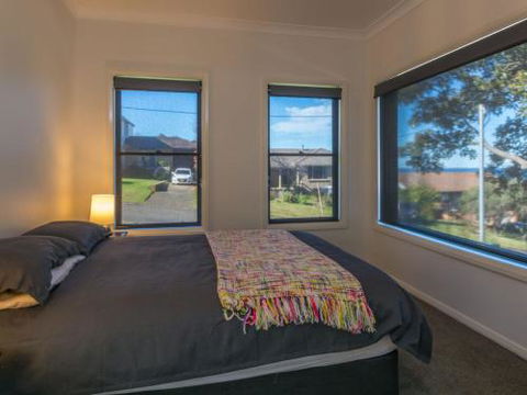 COASTLINE Boat Harbour Gerringong 4pm Check Out Sundays - Accommodation Port Macquarie 1
