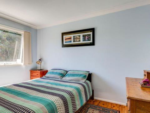 SORRENTO LAKESIDE Sanctuary Point 4pm Check Out Sundays - Accommodation Port Macquarie 6