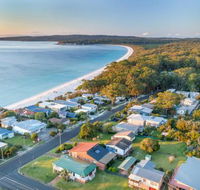 Sandals at the Bay Upstairs unit sleeping six 4pm Check Out Sundays - Accommodation Port Macquarie