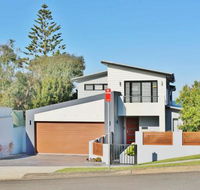Stonefish Ground floor 4pm Check Out Sundays - Accommodation Port Macquarie
