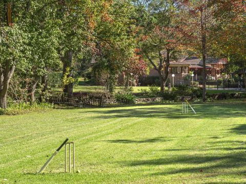 THE ELMS Berry Berry & Surrounds 4pm Check Out Sundays - Accommodation Port Macquarie 5