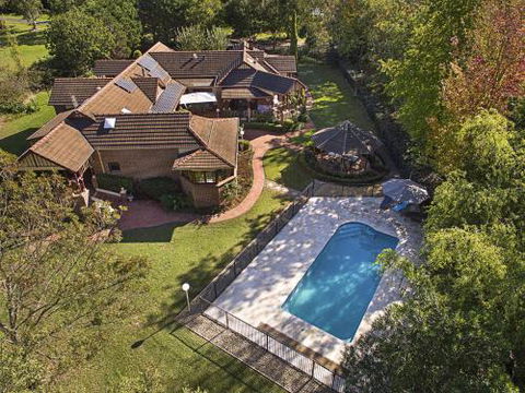 THE ELMS Berry Berry & Surrounds 4pm Check Out Sundays - Accommodation Port Macquarie 2