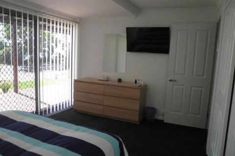 Almonta Apartments On The Water Front - Accommodation Port Macquarie 5