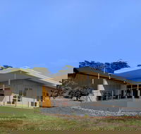 Archella 2 - Beautifully appointed close to golf course  play ground - Accommodation Port Macquarie