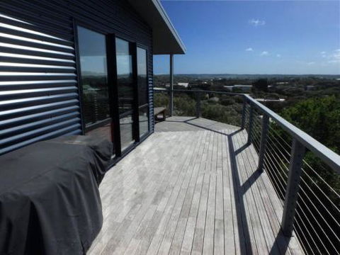 37 Oceanview Parade Sandy Point - Accommodation Port Macquarie 0