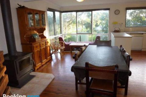 11 The Boulevarde Sandy Point - Accommodation Port Macquarie 0