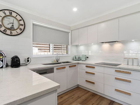 Rosebud Family Escape On Laurens - Accommodation Port Macquarie 3