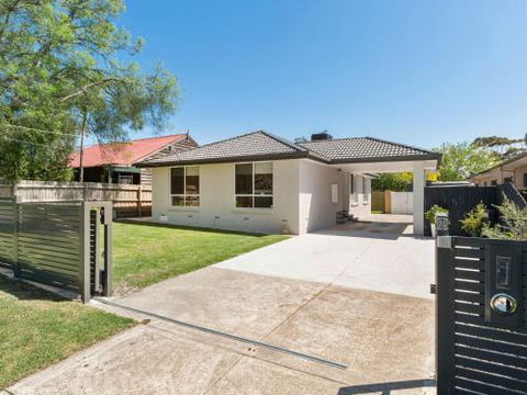Rosebud Family Escape On Laurens - Accommodation Port Macquarie 6