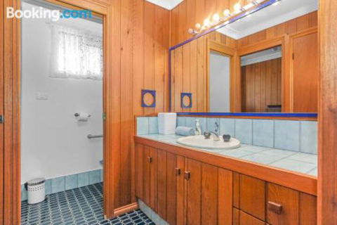 Stingray Shores Your Riverside Escape - Accommodation Port Macquarie 6