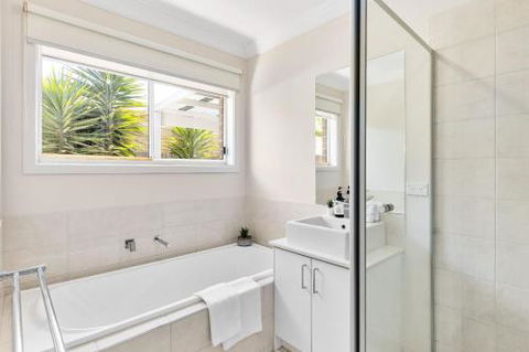 Rosebud Seaside Accommodation - Accommodation Port Macquarie 5