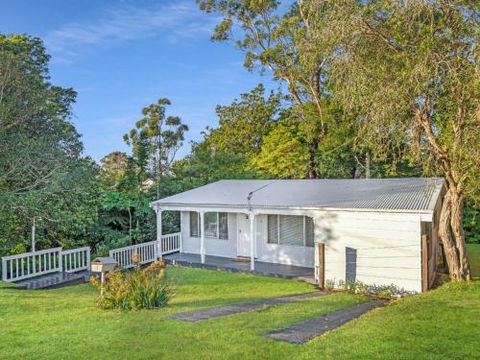 MOBYS At HYAMS Hyams Beach 4pm Check Out Sundays - Accommodation Port Macquarie 1