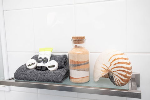 Airlie Sun & Sand Accommodation 2 - Accommodation Port Macquarie 6