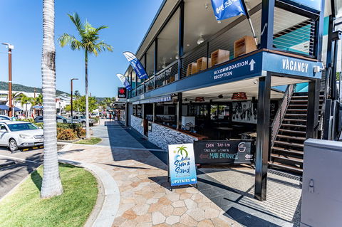 Airlie Sun & Sand Accommodation 3 - Accommodation Port Macquarie 3