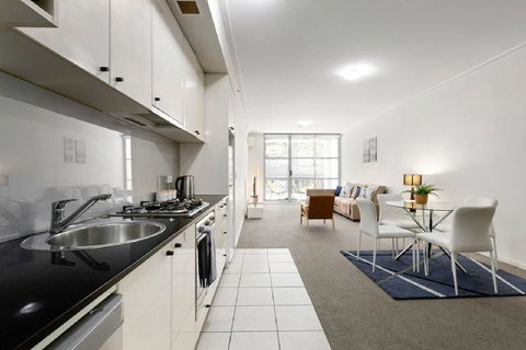 A Modern & Cozy Studio Next To Darling Harbour - Accommodation Port Macquarie 3