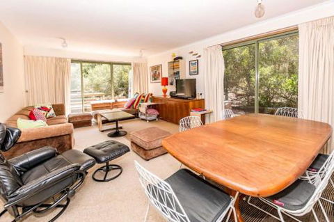 Sixteen Ash Ave Sandy Point - Accommodation Port Macquarie 4