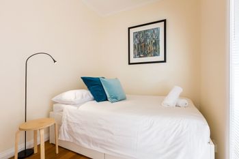 KIM 2BDR West Melbourne Apartment - Accommodation Port Macquarie 1