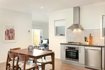 Chic Modern & Designer Apartment - Accommodation Port Macquarie 0