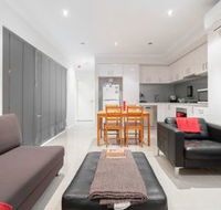 Conveniently Located Luxury Home 10 Mins from CBD - Accommodation Port Macquarie