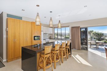 DOLPHIN VIEWS - Accommodation Port Macquarie 4