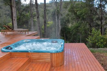 Quiet Rural Retreat With Spa - Accommodation Port Macquarie 3