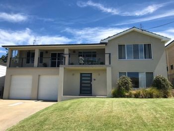 Ocean House At Mollymook - Accommodation Port Macquarie 0