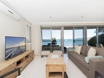 Soldiers Point Road 2 163 Seaside Splendour - Accommodation Port Macquarie 2
