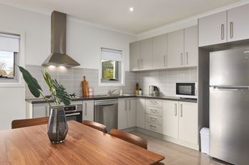 Cute Homey Apartment In Chadstone - Accommodation Port Macquarie 6