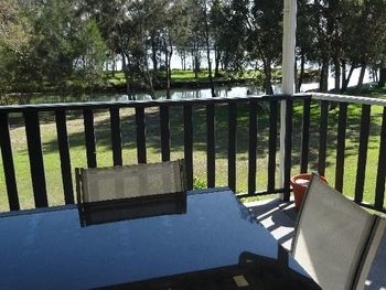 Lakeside Getaway - Accommodation Port Macquarie 4
